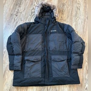 Columbia Men's Black Puffer Ski Parka